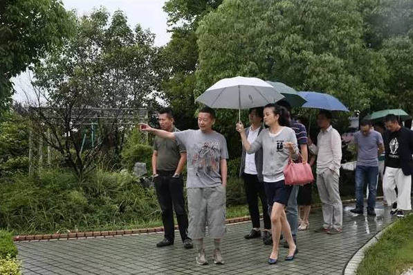 杭州地源熱泵-日新環(huán)境李筱安李總參觀張豐毅老師公司