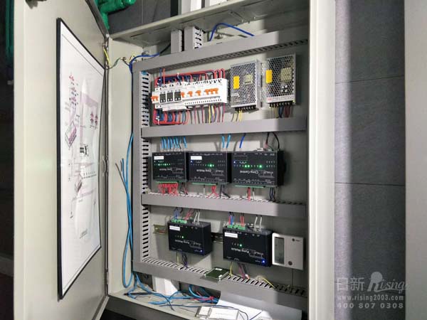 日新環(huán)境同事赴南京維瓦爾第參觀及培訓(xùn)輻射冷暖空調(diào)