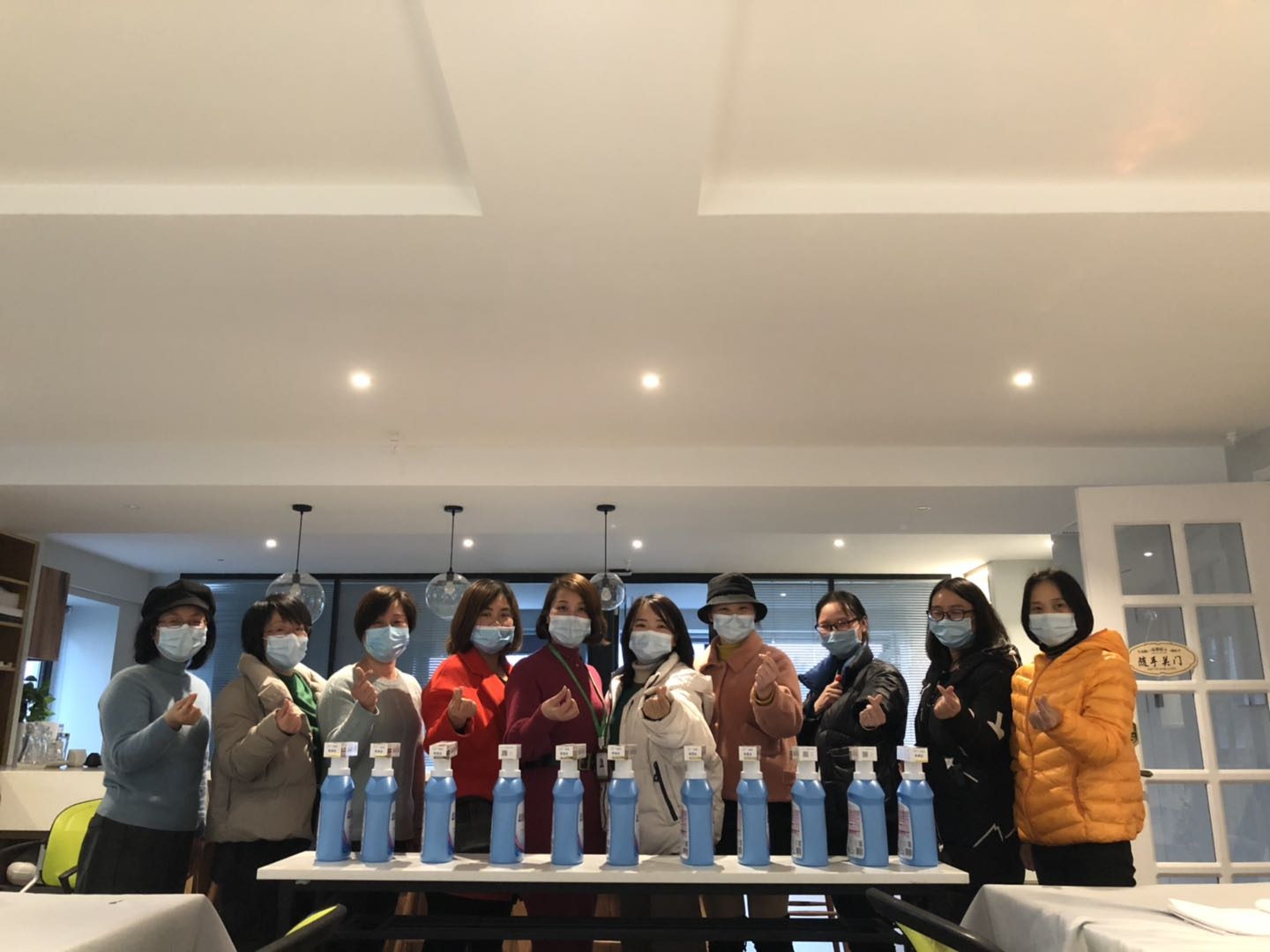 日新環(huán)境祝女神們節(jié)日快樂