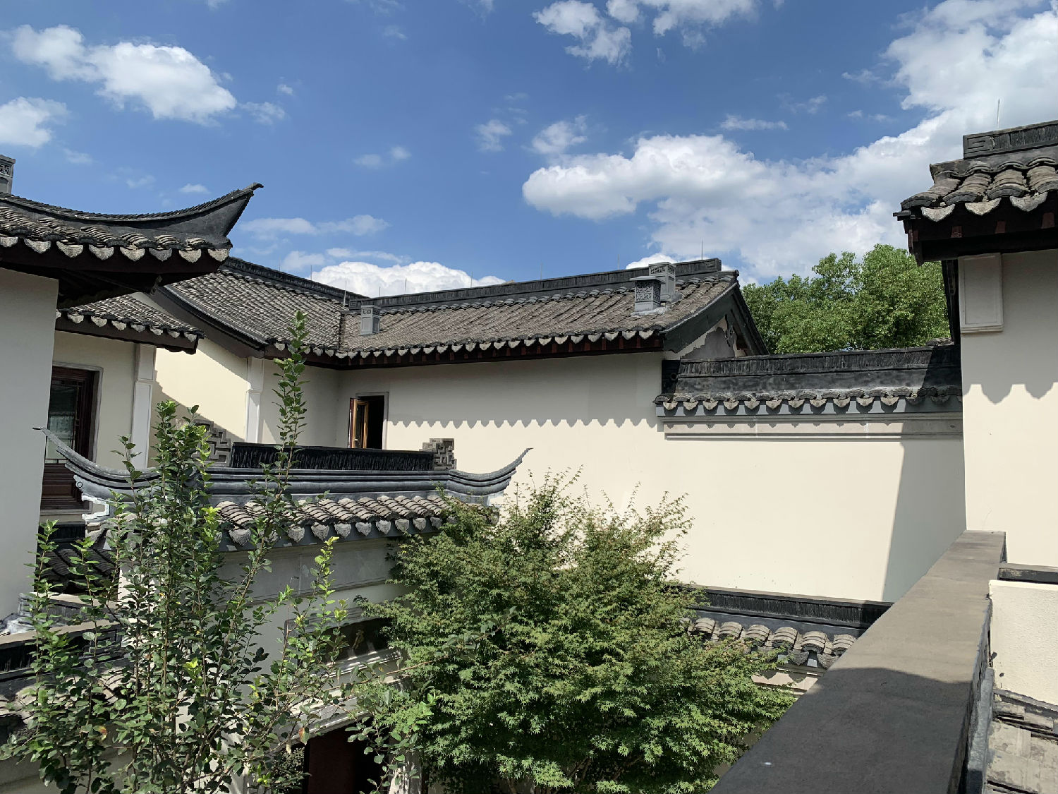 綠城江南里風(fēng)冷熱泵系統(tǒng)案例【日新環(huán)境】