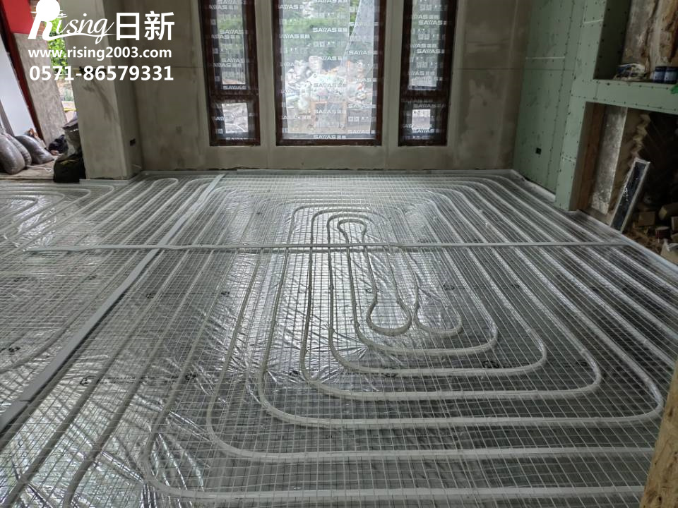 九溪玫瑰園別墅風(fēng)冷熱泵系統(tǒng)項(xiàng)目地暖階段【日新環(huán)境】