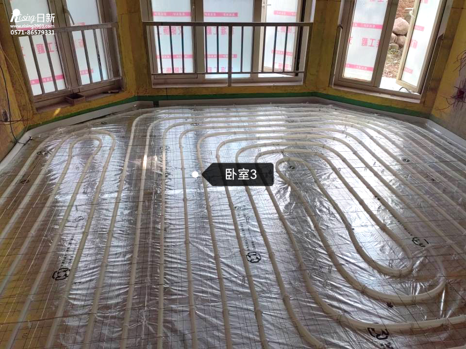 香格里拉風(fēng)冷熱泵系統(tǒng)項目地暖階段【日新環(huán)境】