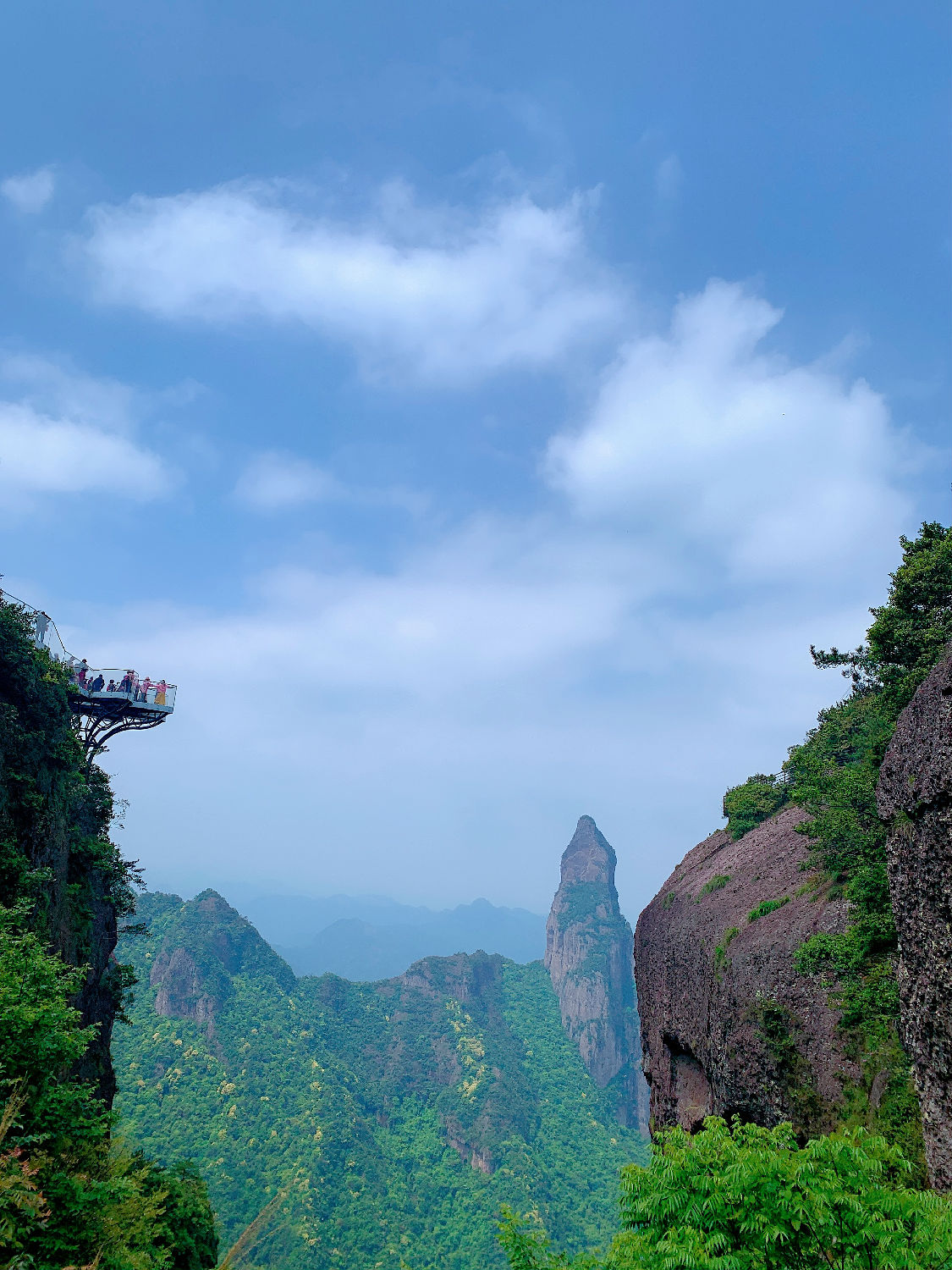 神仙居  景色正迷人，日新環(huán)境團(tuán)建正當(dāng)時(shí)
