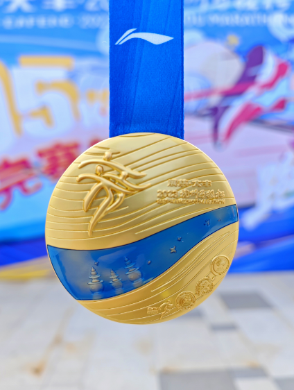 跑過風(fēng)景跑過你|日新環(huán)境2位家人挑戰(zhàn)杭州馬拉松半馬
