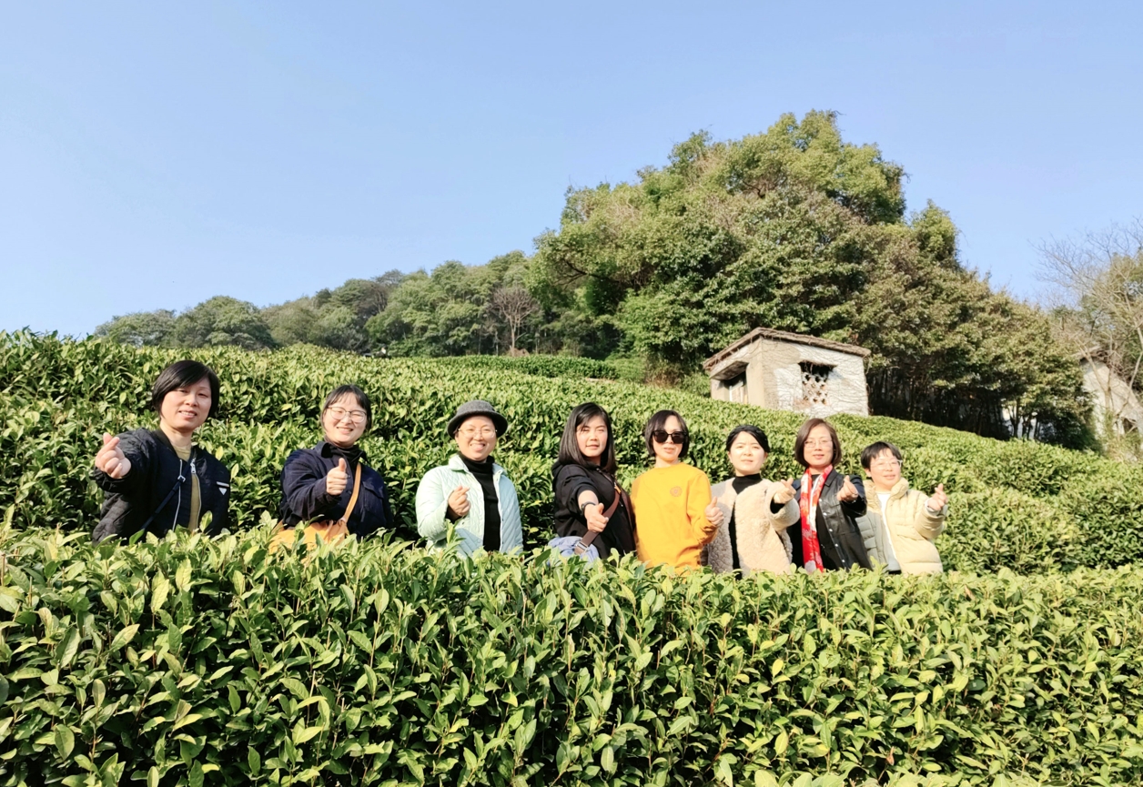 溫暖不斷，快樂滿滿｜日新環(huán)境慶38節(jié)
